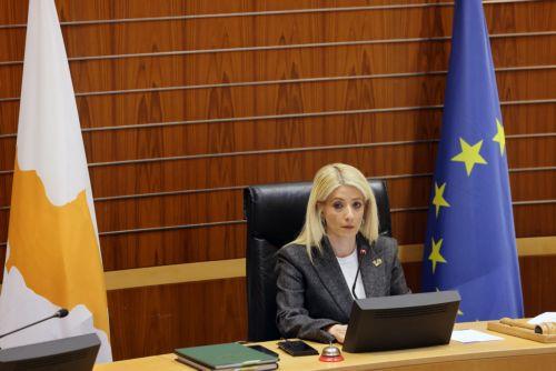 Meclis Başkanı Annita Demetriou: “Ermeni halkının trajedisi hâlâ çözümsüz”