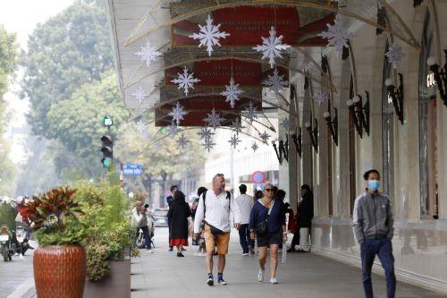 Πυκνή αιθαλομίχλη στο Ανόι, συστάσεις για μάσκες και περιορισμό κινήσεων