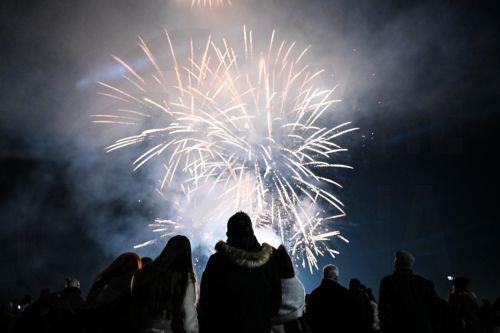 Η αυστηροποίηση ποινών για παράνομη ρίψη πυροτεχνημάτων τέθηκε στην Επ. Περιβάλλοντος