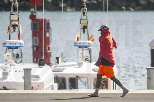 Μια μητέρα με το νεογέννητο βρέφος της διασώθηκαν κοντά στα Κανάρια Νησιά