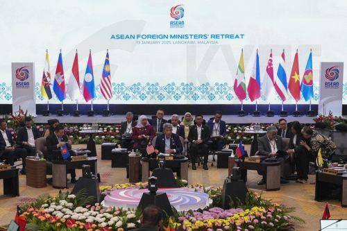 Δεν εφαρμόζουν «αντίμετρα» κατά ΗΠΑ οι χώρες της ASEAN