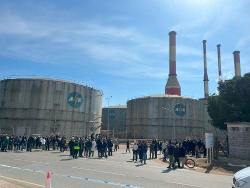 AİK personelinin 24 saatlik genel grevi gece yarısına kadar sürecek