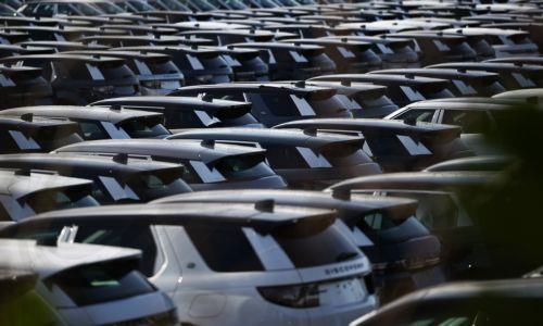 Επιβεβαιώνει προγραμματισμένες περικοπές θέσεων εργασίας η Jaguar Land Rover
