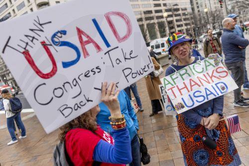 Τον κώδωνα του κινδύνου για τις περικοπές βοήθειας ΗΠΑ κρούει ο ΠΟΥ