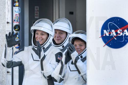 Αστροναύτες της NASA αναχωρούν από Διεθνή Διαστημικό Σταθμό έπειτα από πεντάμηνη αποστολή