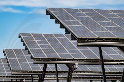 Πρόθεση ΗΠΑ για επιβολή δασμών σε φωτοβολταϊκά πλαίσια που παράγονται στην Ασία