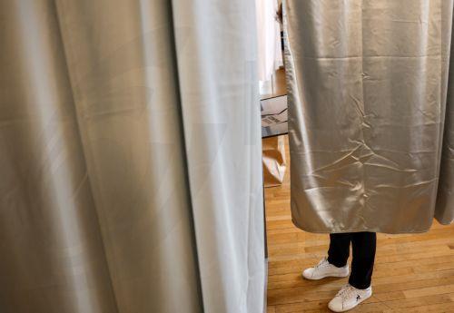 Το 34% των Γάλλων δηλώνει ότι στις προεδρικές του 2027 θα ψηφίσει ακροδεξιά, σύμφωνα με δημοσκόπηση