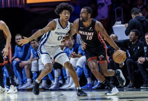 Μεγάλες εκτός έδρας νίκες για Χιτ και Μαβς στο play-in του NBA