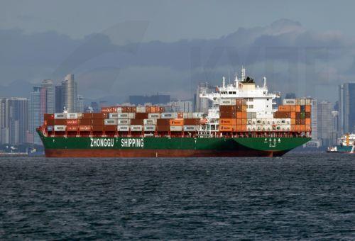 Σε ισχύ από σήμερα οι νέοι δασμοί ΗΠΑ, εισρέουν δισεκατομμύρια λέει ο Τραμπ στο «Truth Social»