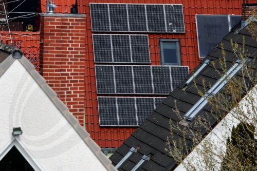 Σημαντική πρόοδο στους κλιματικούς στόχους της ΕΕ για το 2030 βλέπει η Κομισιόν