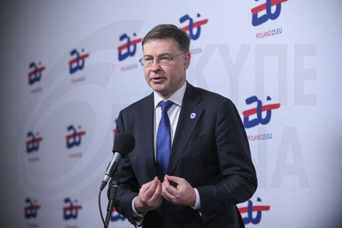 Η ΕΕ «δεν εγκαταλείπει» τη συνεργασία της με τις ΗΠΑ, λέει ο Ντομπρόβσκις