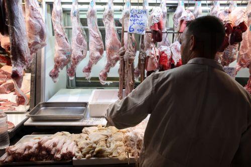 Μείωση 20% στη ζήτηση αμνοεριφίων, ανησυχία για προσβολή χοίρων με αφθώδη, λέει ο Λειβαδιώτης