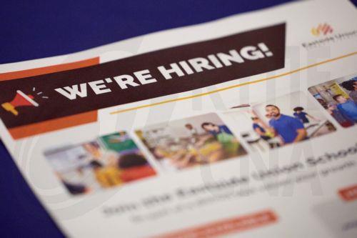 Επιβράδυνση προσλήψεων στον ιδιωτικό τομέα ΗΠΑ προκαλεί την οργή του Τραμπ