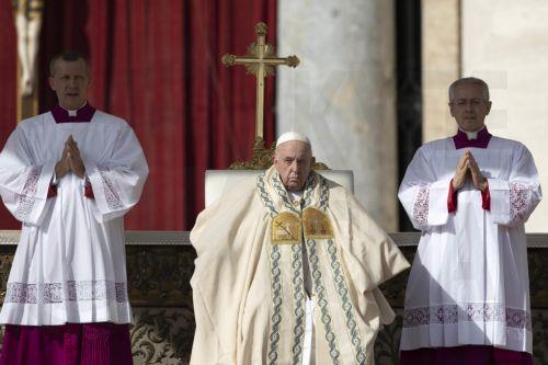 «Ήταν πολύ άρρωστος», δηλώνει ο Βανς, παγκόσμια θλίψη για τον θάνατο του Πάπα