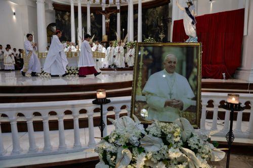 Η Πρεσβεία της Αγίας Έδρας στην Κύπρο ανοίγει βιβλίο συλλυπητηρίων για τον πάπα