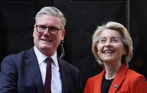 Συνάντηση Στάρμερ - Φον Ντερ Λαίεν στο Λονδίνο