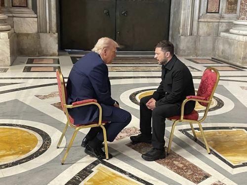 Ο Ζελένσκι λέει συζήτησε για αντιαεροπορική άμυνα και κυρώσεις κατά Ρωσίας με Τραμπ στην κηδεία Πάπα