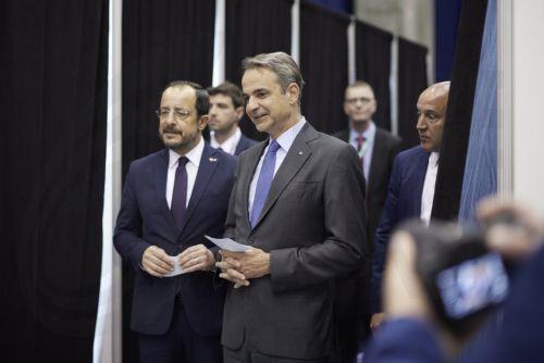 Τηλεφωνική επικοινωνία Μητσοτάκη - Χριστοδουλίδη