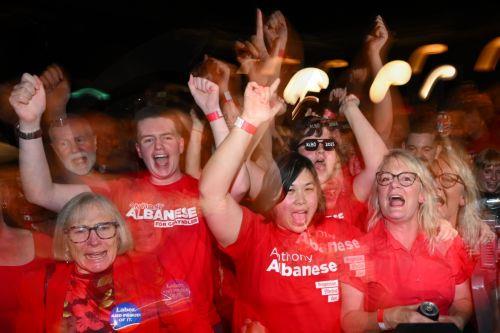 Νικήτρια η κεντροαριστερή κυβέρνηση στην Αυστραλία προβλέπει η δημόσια τηλεόραση