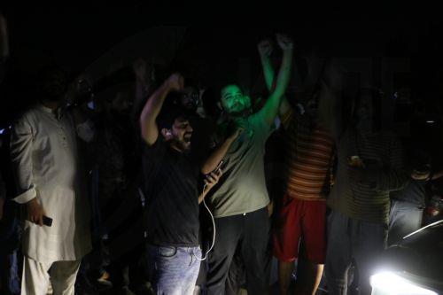 Μπαράζ αεροπορικών επιδρομών εναντίον στρατιωτικών βάσεων σε Ινδία-Πακιστάν