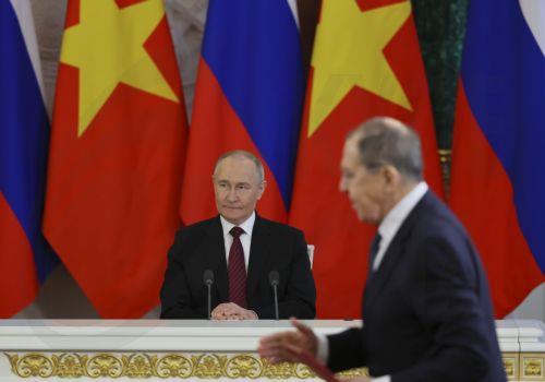 Η Μόσχα διαψεύδει συμμετοχή Λαβρόφ στις συνομιλίες Κωνσταντινούπολης