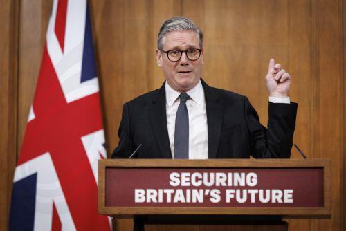 Η αντιτρομοκρατική ερευνά την πυρκαγιά στο σπίτι του Βρετανού Πρωθυπουργού