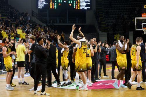 Η ΑΕΚ κέρδισε τον Προμηθέα και κατέκτησε την 3η θέση στην Greek Basket League