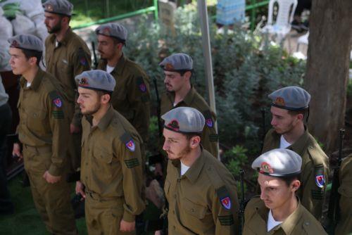 Ο ισραηλινός στρατός αντιμετωπίζει ελλείψεις 10.000 στρατιωτών, δηλώνει αξιωματούχος