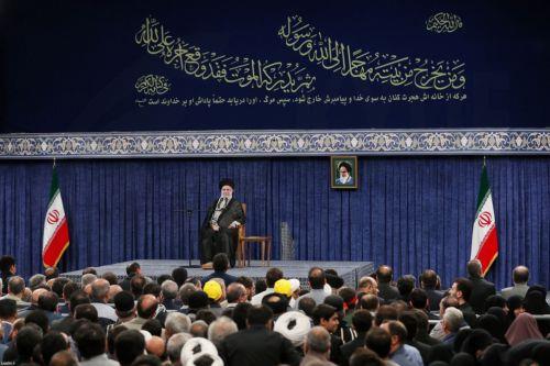 Η Τεχεράνη λέει ότι θα καταστήσει υπεύθυνες τις ΗΠΑ αν το Ισραήλ επιτεθεί