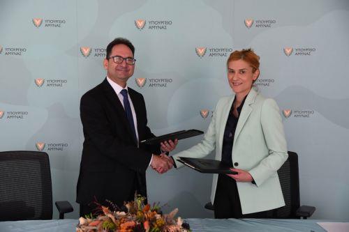 Αναθεωρημένο Μνημόνιο συνεργασίας υπέγραψαν ΥΠΑΜ - ΑΠΚΥ