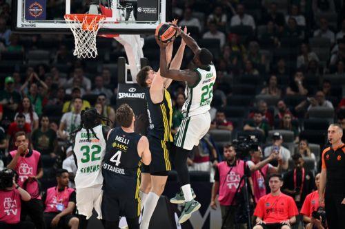 Στον τελικό της Euroleague η Φενέρμπαχτσε μετά την επικράτηση με 82-76 επί του Παναθηναϊκού