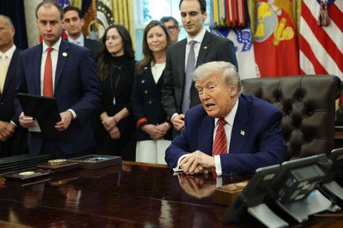 Ο Τραμπ είπε στον επικεφαλής της Fed ότι έκανε λάθος που δεν μείωσε τα επιτόκια