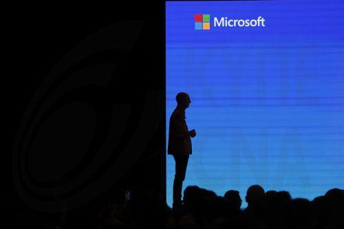 Η εταιρεία Microsoft σκοπεύει να απολύσει περίπου 9.000 εργαζόμενους