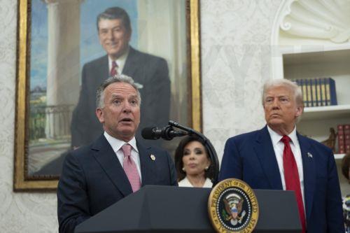 Ο Τραμπ προήδρευσε συνεδρίασης εθνικής ασφαλείας για το Ιράν, είπε Αμερικανός αξιωματούχος