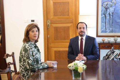 Δέσμευση των ηγετών η πρόοδος ενόψει συνάντησης Ιουλίου, λέει η Ολγκίν (1)