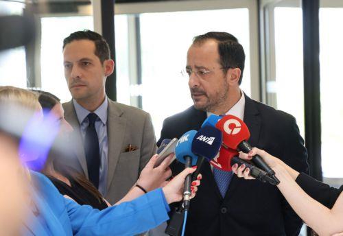 Δεν θα απαντούμε σε διχοτομική ρητορική εν μέσω προεκλογικής στα κατεχόμενα, είπε ο ΠτΔ