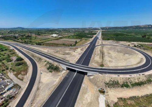 H Ενωση Δήμων λέει ότι έλαβε διαβεβαιώσεις από ΠτΔ  για 15 εκ. ευρώ για συντήρηση δρόμων