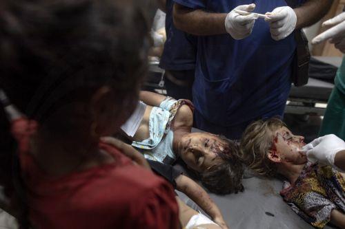 Νεκροί από ισραηλινά πυρά 59 άνθρωποι που περίμεναν επισιτιστική βοήθεια στη Γάζα