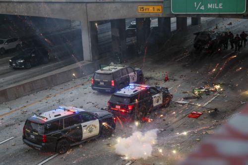 Επτά αγνοούνται μετά από εκρήξεις σε αποθήκη πυροτεχνημάτων στην Καλιφόρνια