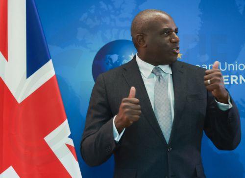 Στην Κύπρο για συναντήσεις με Πρόεδρο, ΥΠΕΞ, ο Βρετανός Υπουργός Εξωτερικών