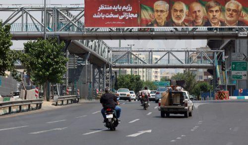 Ο Ισραηλινός ΥΠΑΜ προειδοποιεί ότι «η Τεχεράνη θα καεί», εννέα Ιρανοί πυρηνικοί επιστήμονες νεκροί