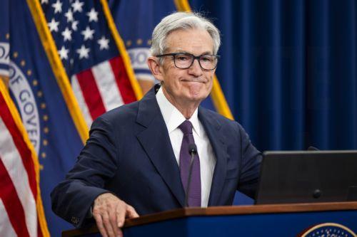 Ο Αμερικανός Πρόεδρος κάλεσε τον επικεφαλής της Ομοσπονδιακής Τράπεζας να παραιτηθεί