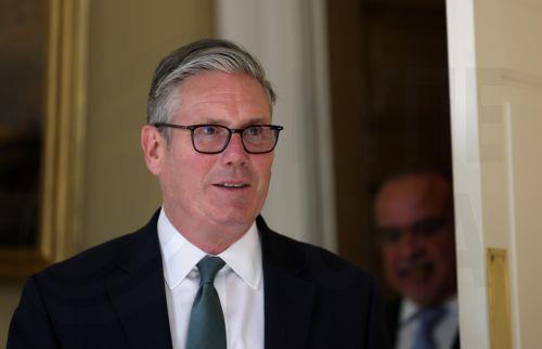 Ο Στάρμερ καλεί το Ιράν «να επιστρέψει στο τραπέζι των διαπραγματεύσεων»