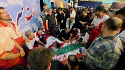 Xιλιάδες διαδηλώνουν στην Τεχεράνη κατά του Ισραήλ, μεταδίδει η κρατική τηλεόραση