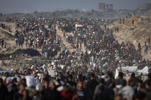 Η Χαμάς λέει ότι εξετάζει την πρόταση κατάπαυσης του πυρός στη Γάζα