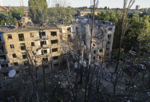 Η Μόσχα έτοιμη να μειώσει στρατιωτικές δαπάνες από το επόμενο έτος, λέει ο Πούτιν