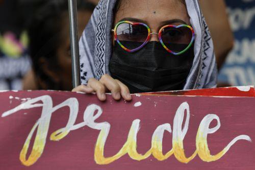 Η φον ντερ Λάιεν καλεί Ουγγαρία να επιτρέψει Πορεία Υπερηφάνειας