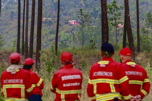Πυροσβέστες νεκροί σε ενέδρα από ελεύθερο σκοπευτή στις ΗΠΑ