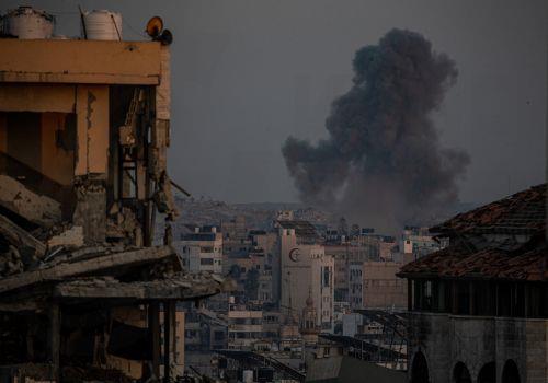 Δώδεκα νεκροί από ισραηλινό πλήγμα σε καταφύγιο εκτοπισμένων, ανακοίνωσε η Γάζα