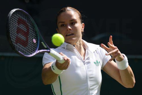 Υποχώρηση μίας θέσης για Τσιτσιπά και 9 για Σάκκαρη στις νέες κατατάξεις